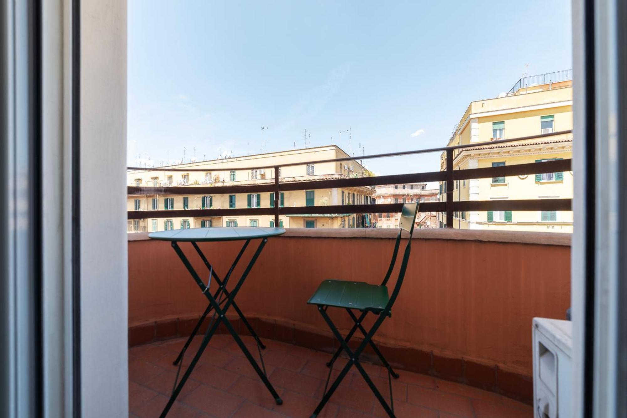Vista Sulla Basilica Di San Giovanni Mm Lodi Apt روما المظهر الخارجي الصورة